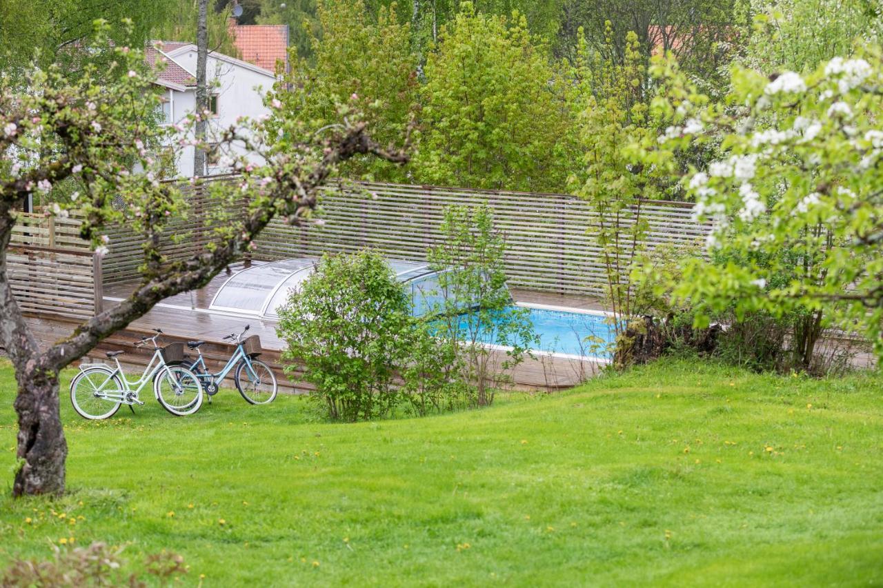 Lyrsta R B&B Lyrestad Bagian luar foto